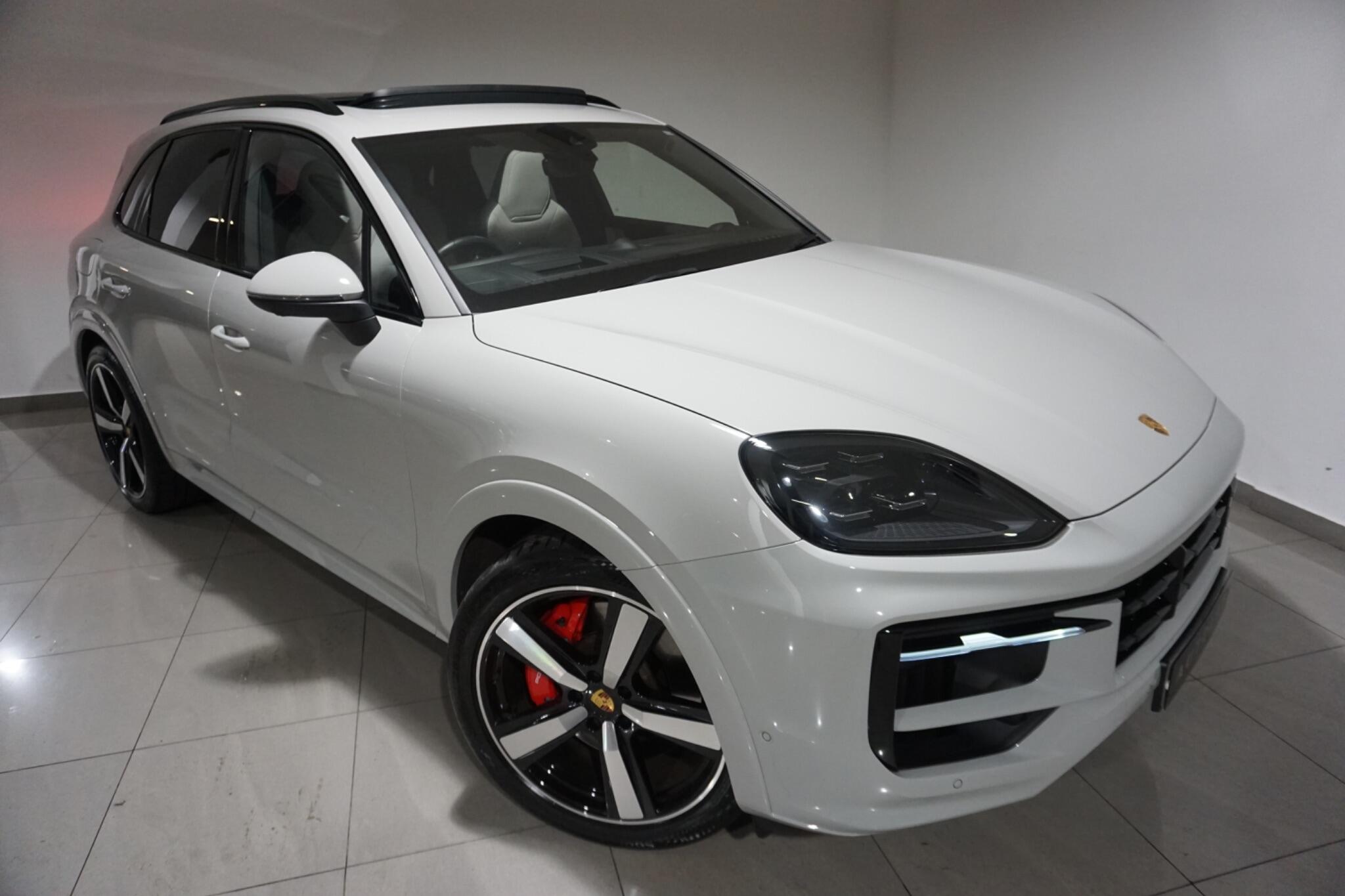 Porsche Cayenne 4.0T V8 S SUV 5dr Petrol TiptronicS 4WD Euro 6 (s/s) (474 ps)